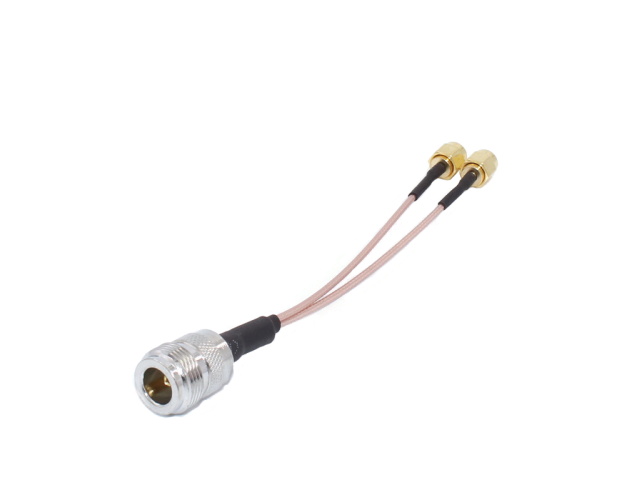 Split-cord adaptor for 4G routers: double SMA male to N female Split-cord adaptor for 4G routers: double SMA male to N female